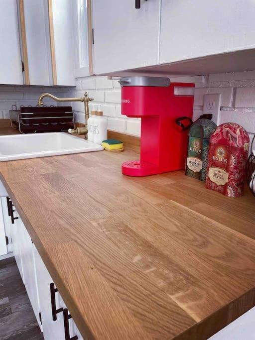 Private Cottage With Huge Private Dog Park! Barrys Bay エクステリア 写真